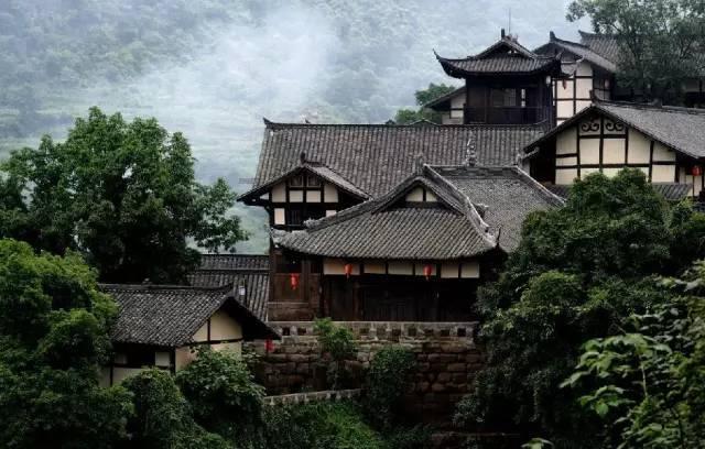 因为弟弟没房，爸妈劝我先给弟弟买，是不是吸女儿血？游戏画面